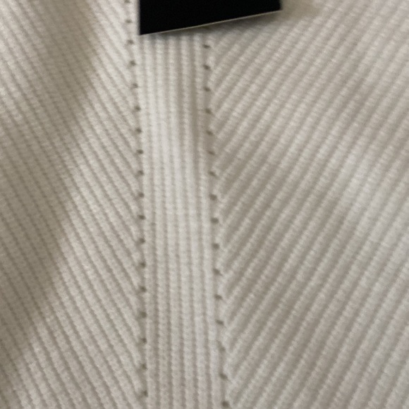 Landroiy white v neck soft sweater - Picture 12 of 15